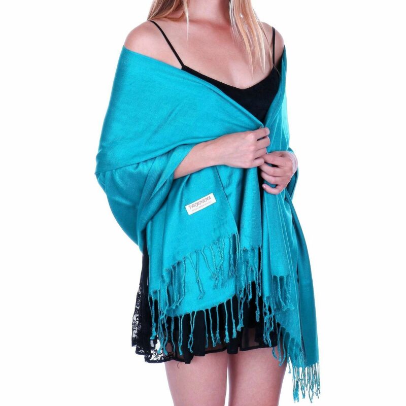 11 Turquoise modelshot new.jpg