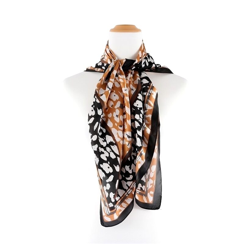 silk 35x35 Leo silk scarf 35x35 03 transformed.jpeg
