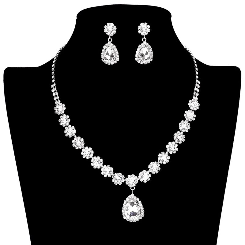 Sparkling Daisy w Pear Drop Rhinestone Necklace Set