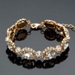 15354-200 Emerald Cut Halo Rhinestone Link Bracelet